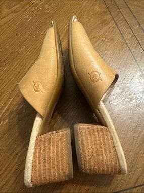 Born Neutral Tan Leather Slide Sandals Size 7.5 M Women’s Wooden Block Heels